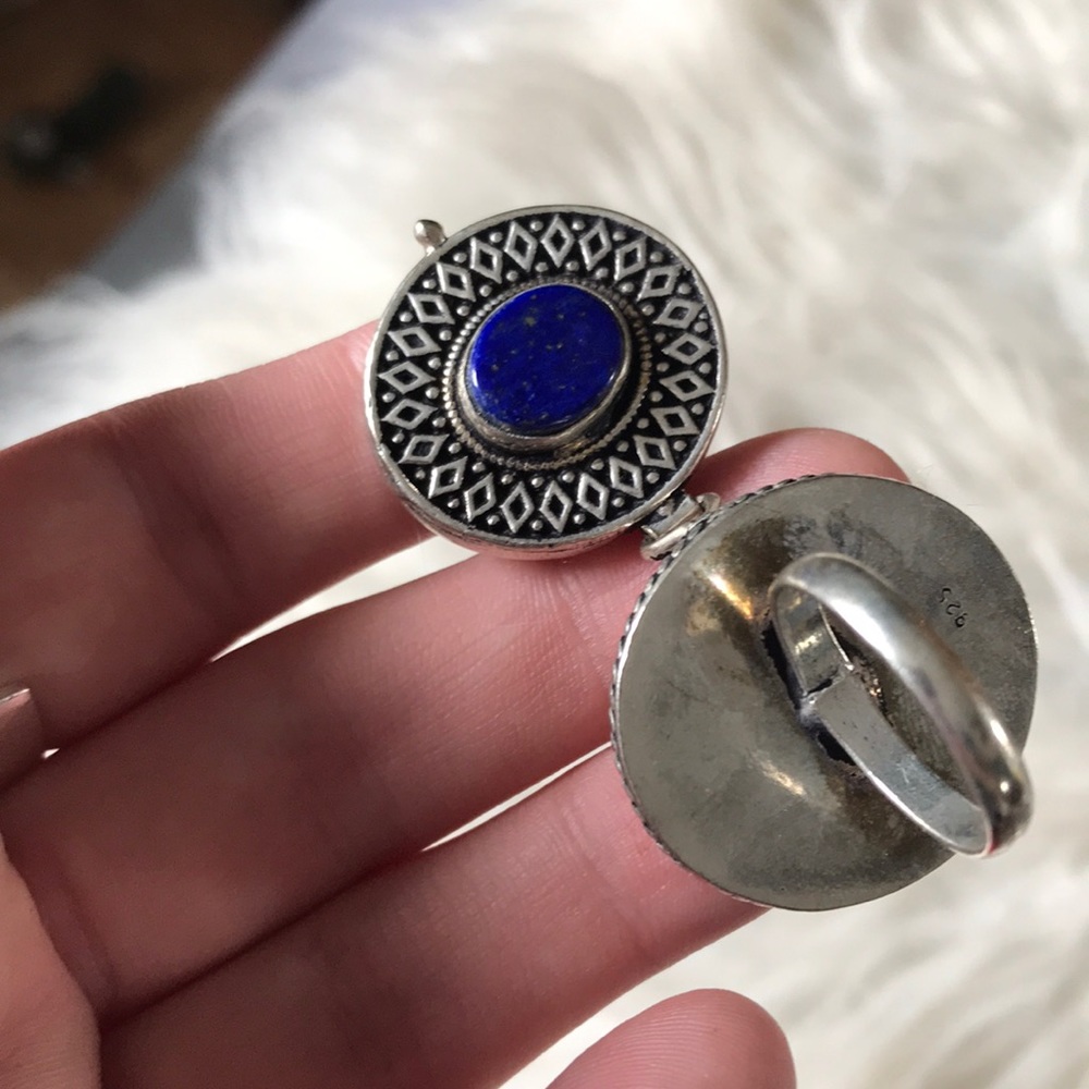 Poison / Pill Box Stash Locket Ring - Picture 4 of 7